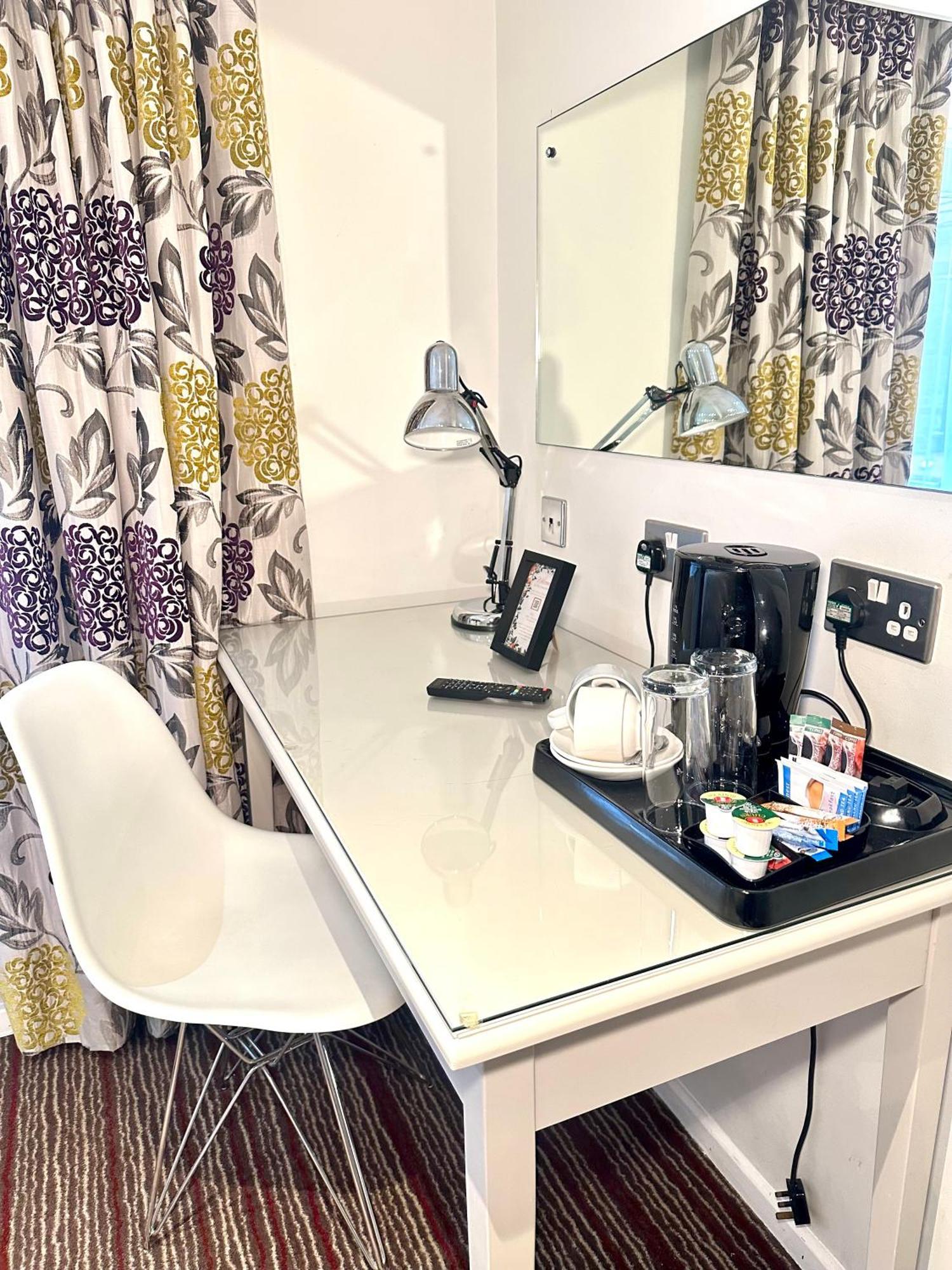 The Casa Hotel, Sure Hotel Collection By Best Western Yateley Exteriör bild