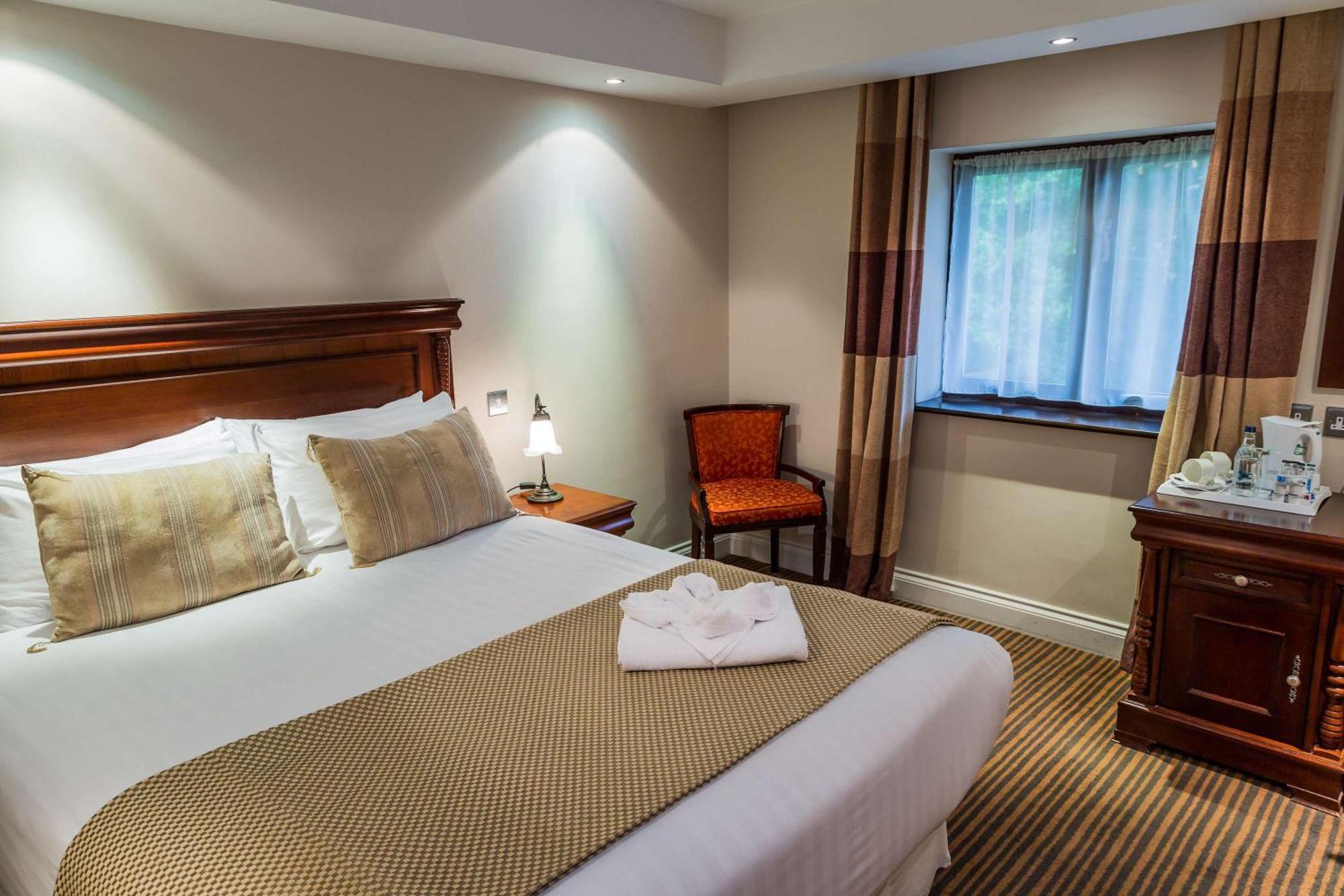 The Casa Hotel, Sure Hotel Collection By Best Western Yateley Exteriör bild